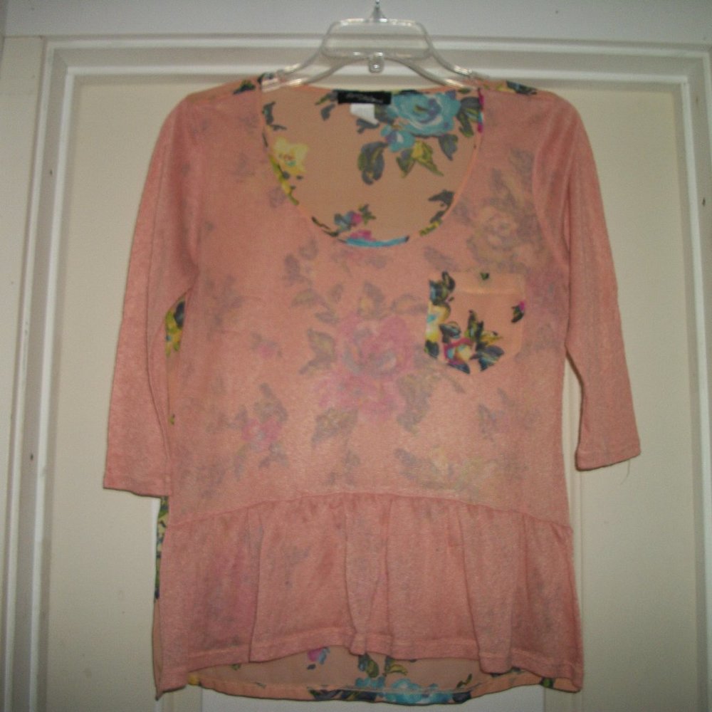 WHITE LOTUS STYLE KAWAIII COQUETTE  PEACHY SEMI SHEER  FUZZY  FEMME BLOUSE M